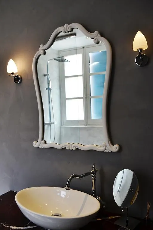 Apartment Sally Port Suites Valletta